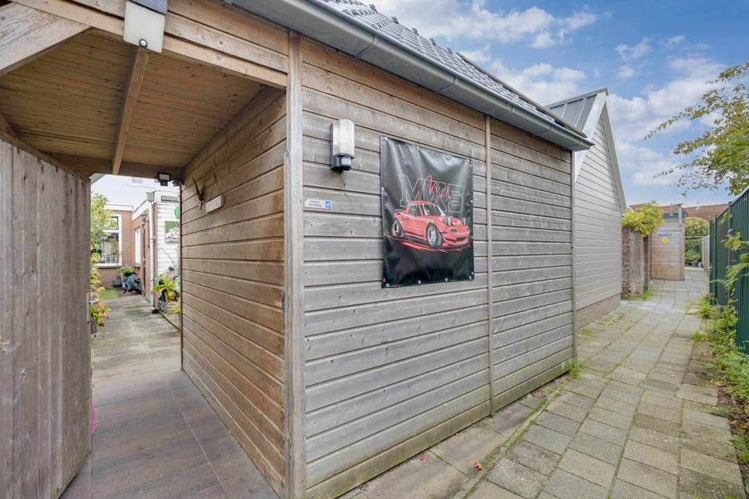 Photo 28 of Oostwijkstraat 48