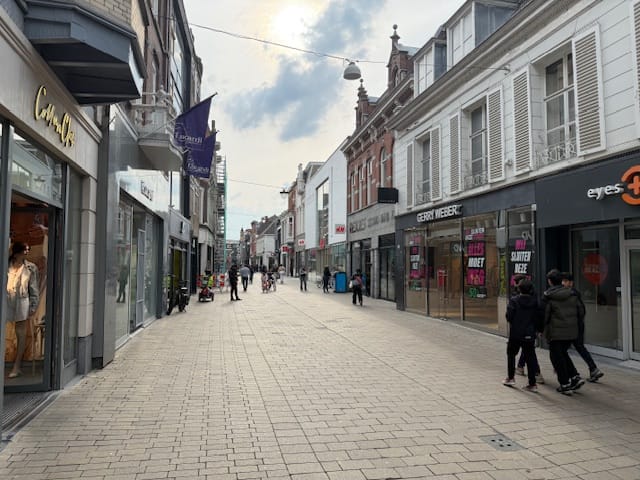 Bekijk foto 2 van Heuvelstraat 69