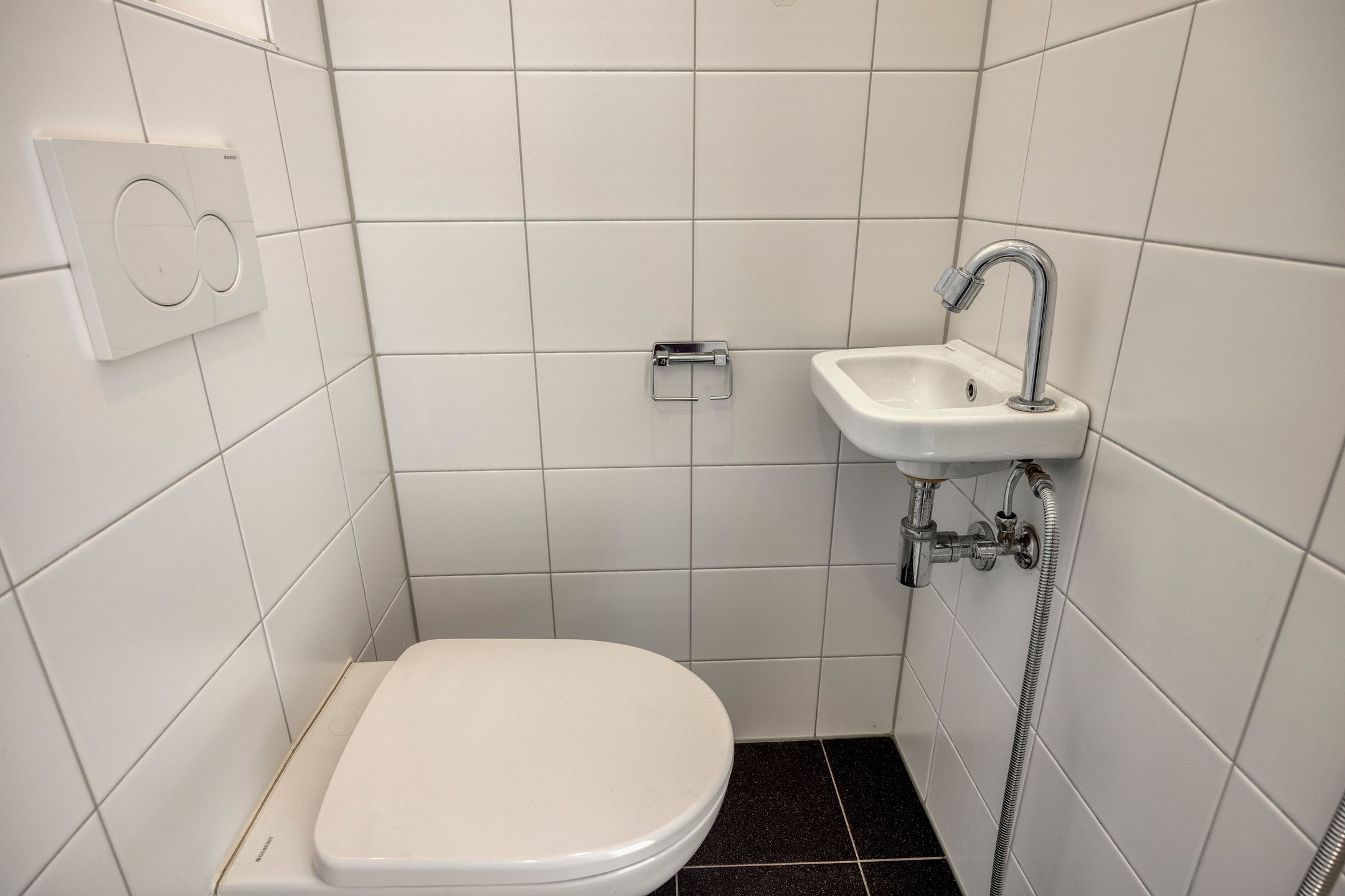 Photo 18 of Vreeswijkstraat 547