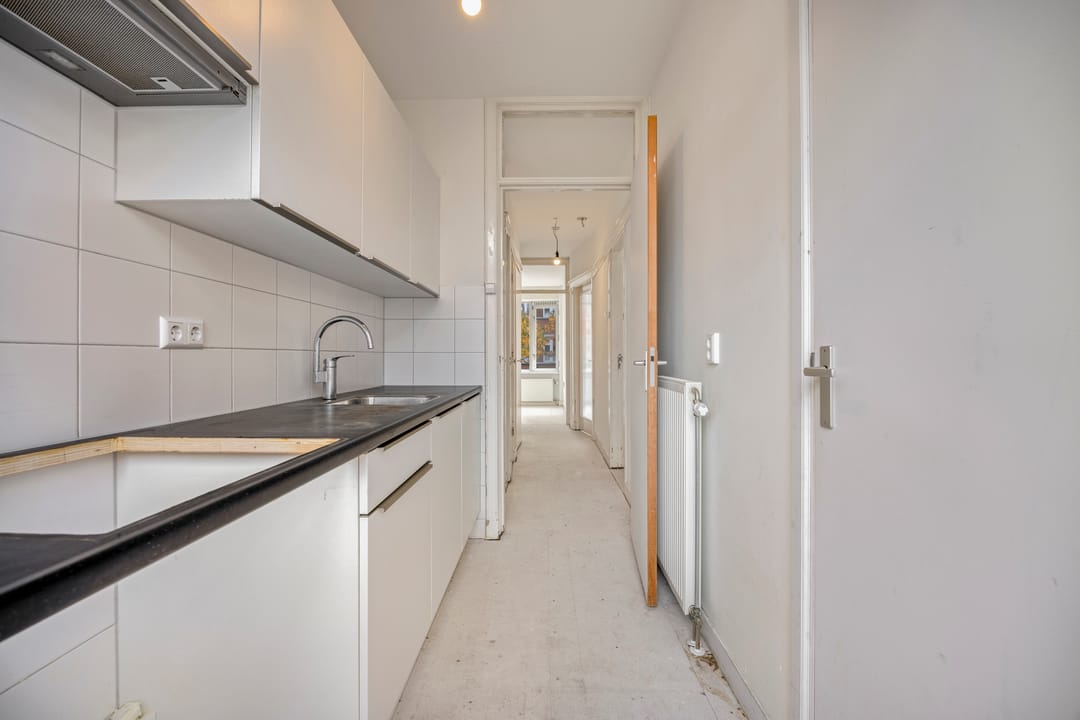 Photo 13 of Vreeswijkstraat 547