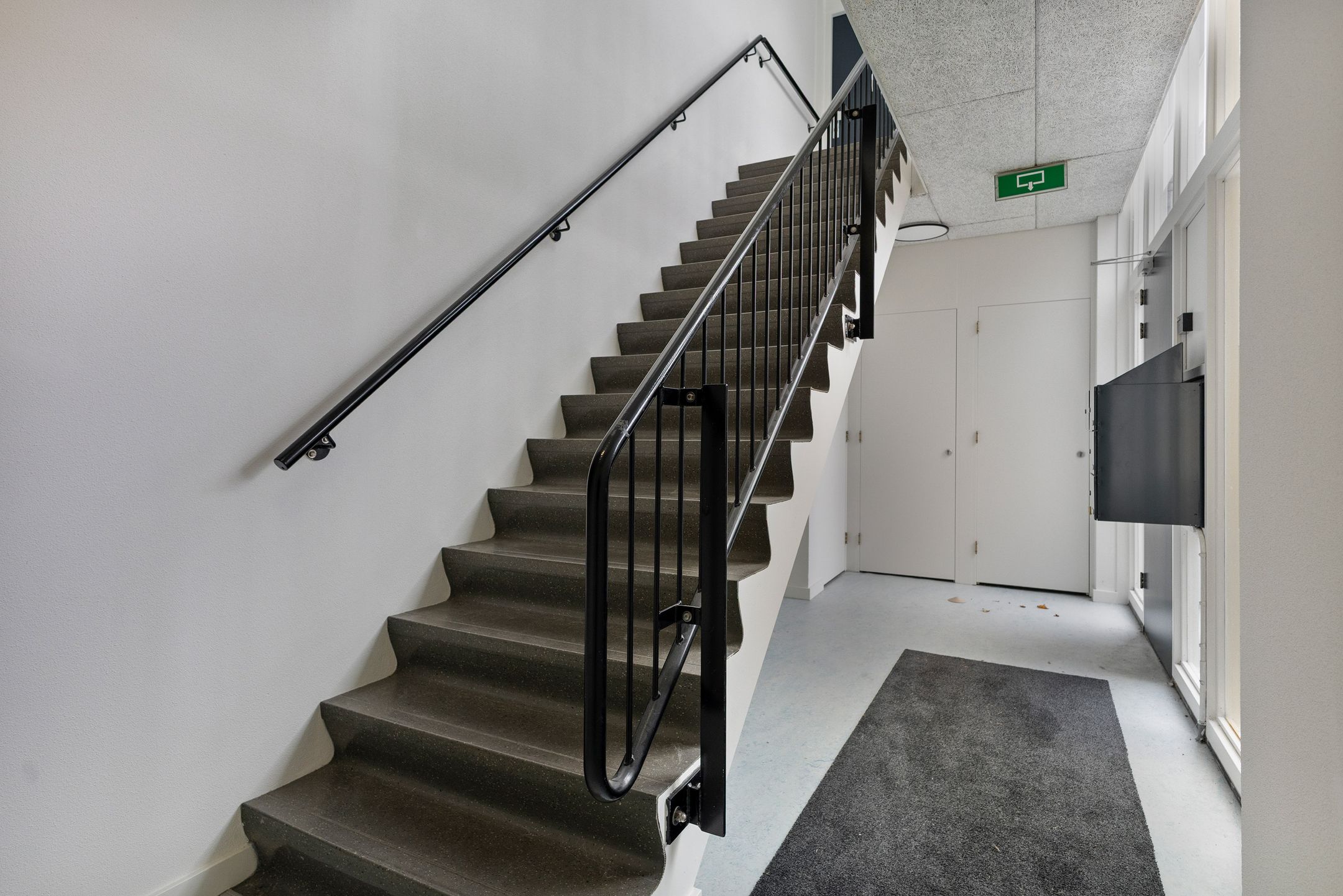 Photo 9 of Van Alphenstraat 6