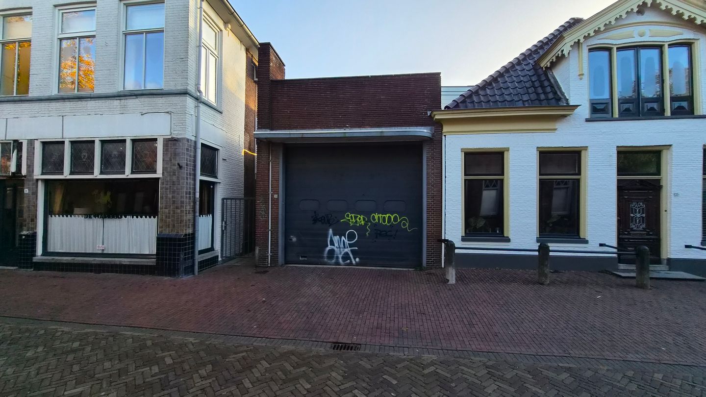 Bekijk foto 1 van Zuideinde 33