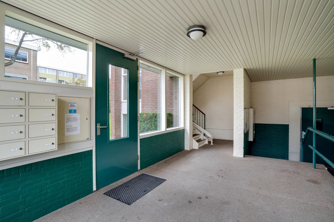 Photo 11 of Roelof van Schevenstraat 127