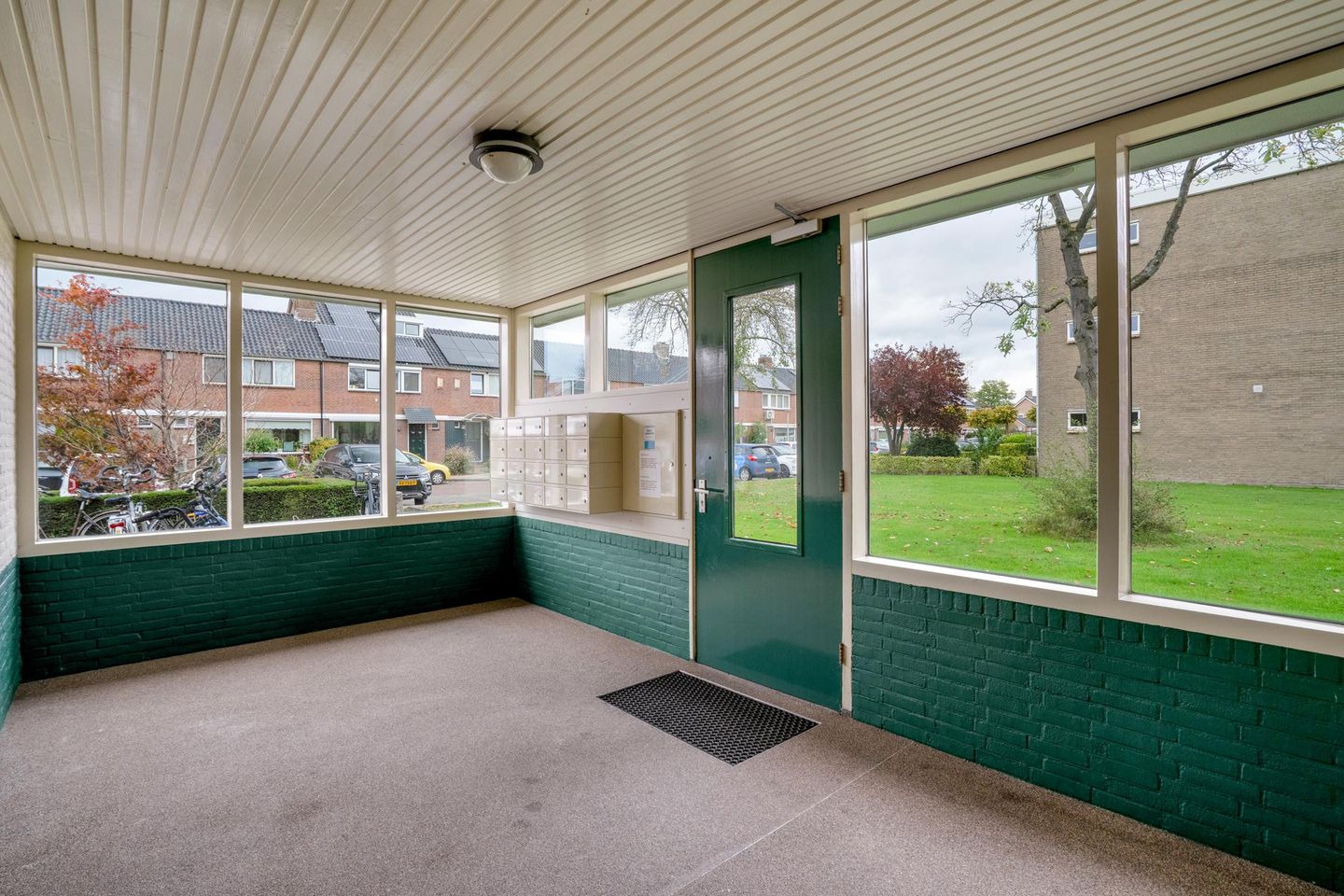 Photo 10 of Roelof van Schevenstraat 127