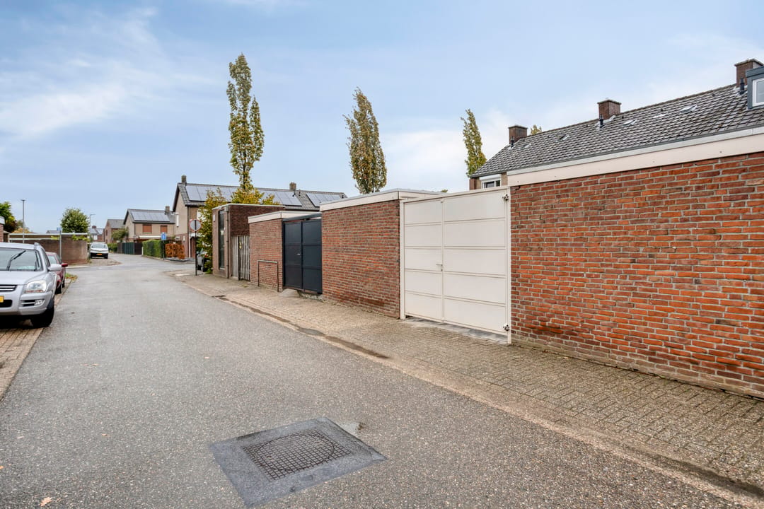 Photo 32 of Eenbesweg 5