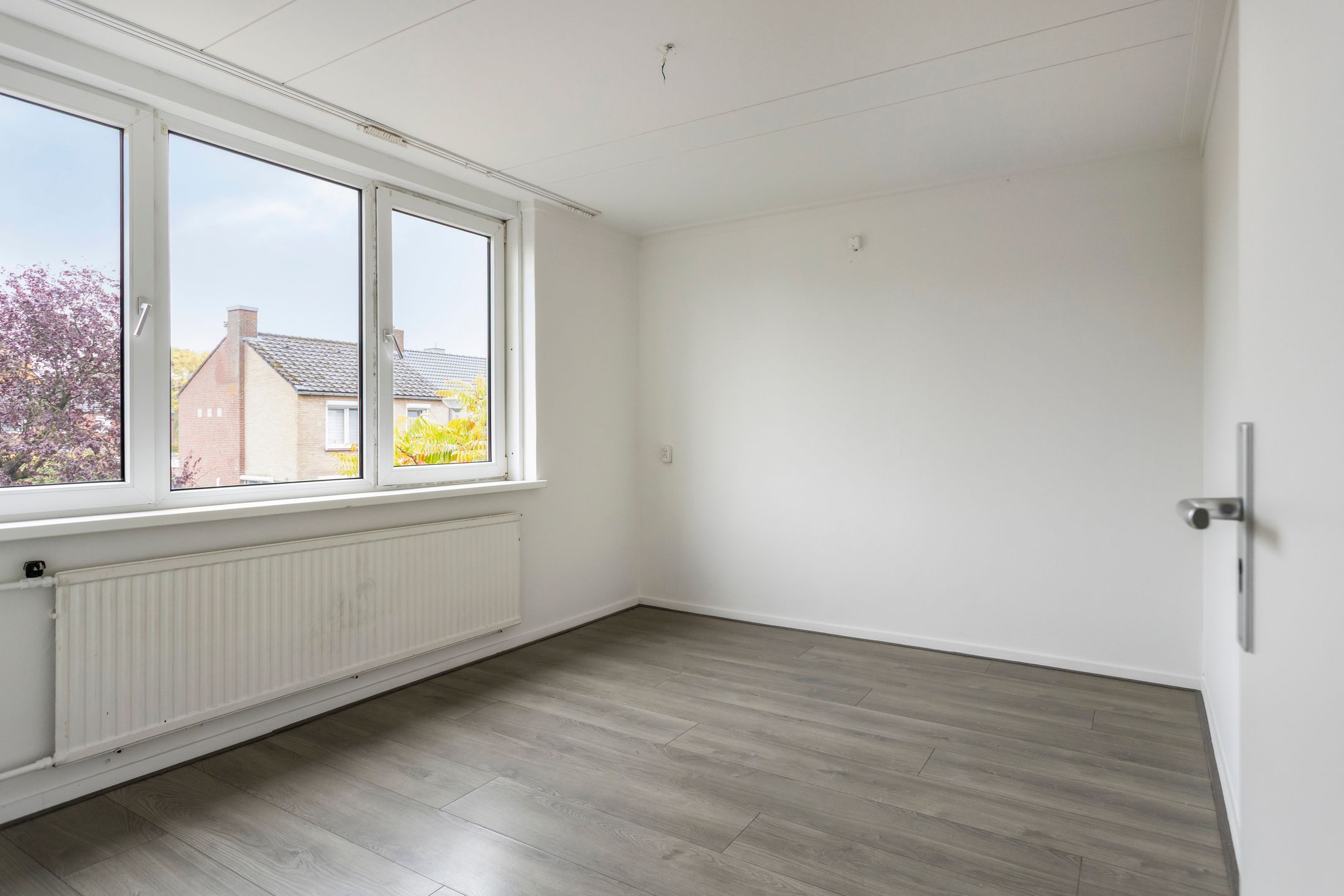 Photo 24 of Eenbesweg 5