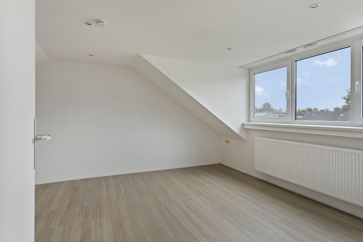 Photo 29 of Eenbesweg 5