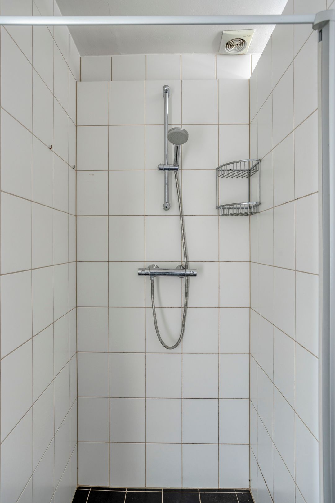 Photo 23 of Eenbesweg 5