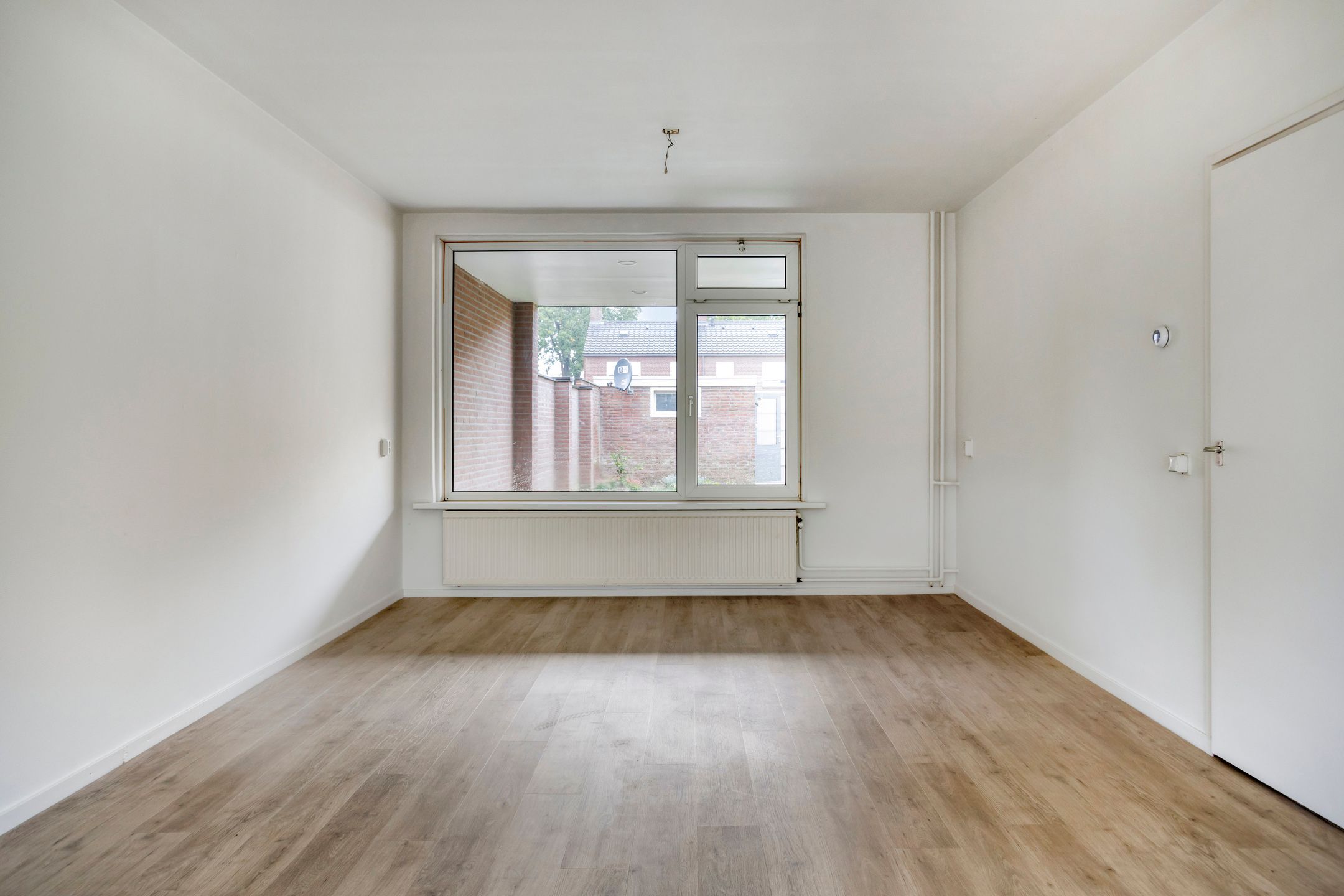 Photo 12 of Eenbesweg 5