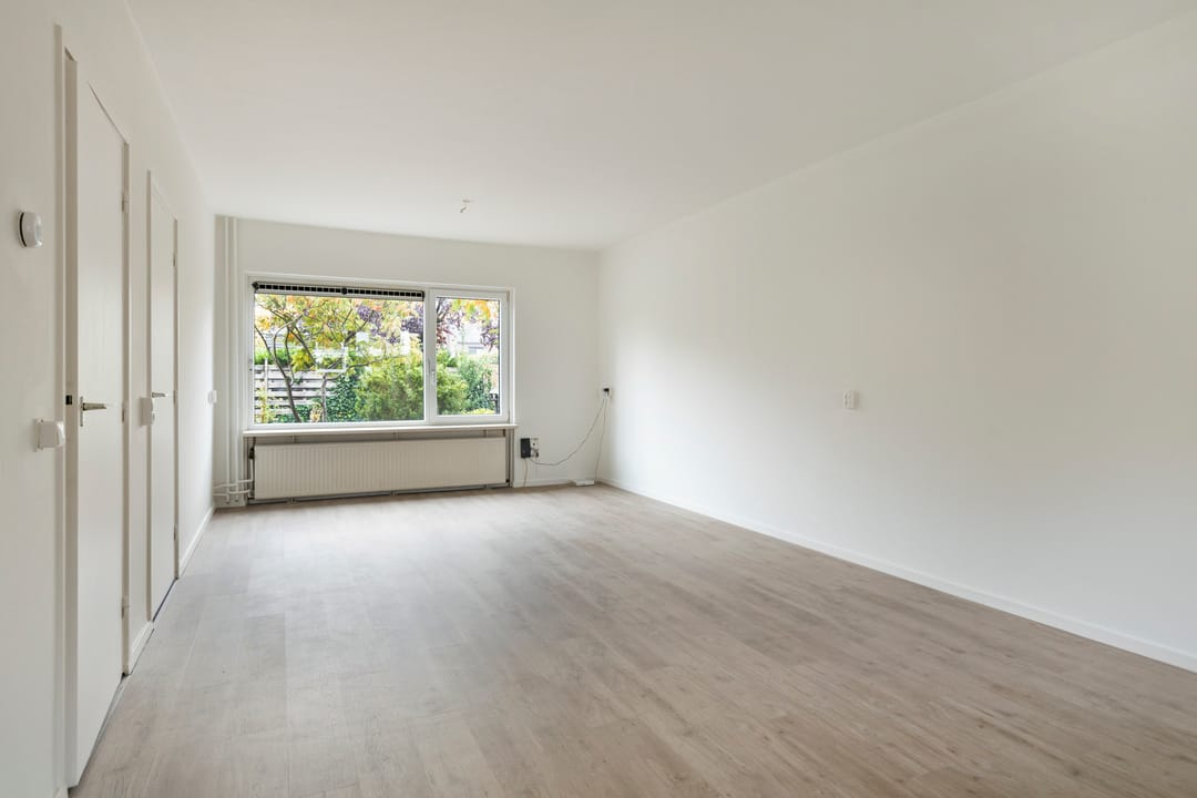 Photo 8 of Eenbesweg 5