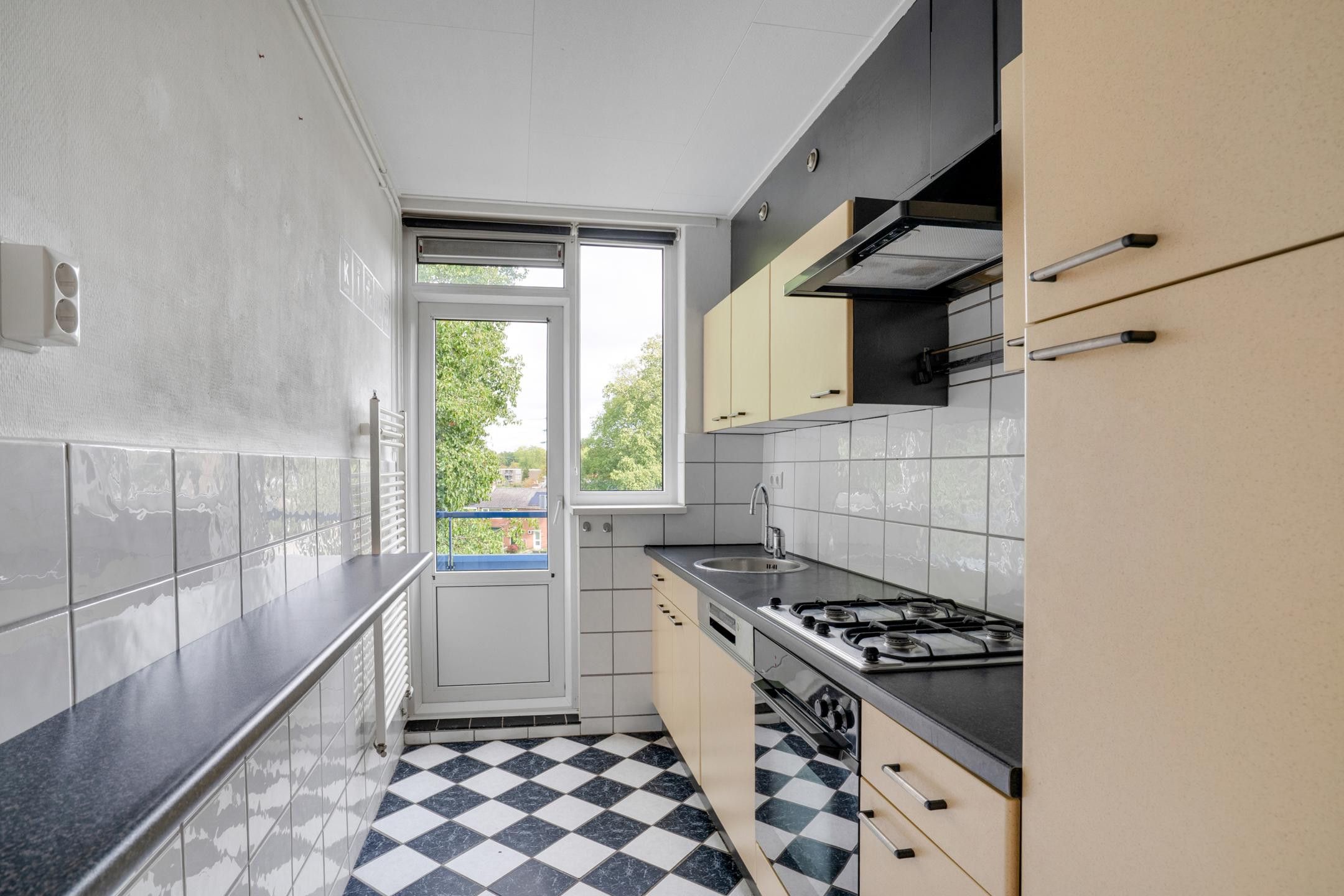 Photo 3 of Roelof van Schevenstraat 72