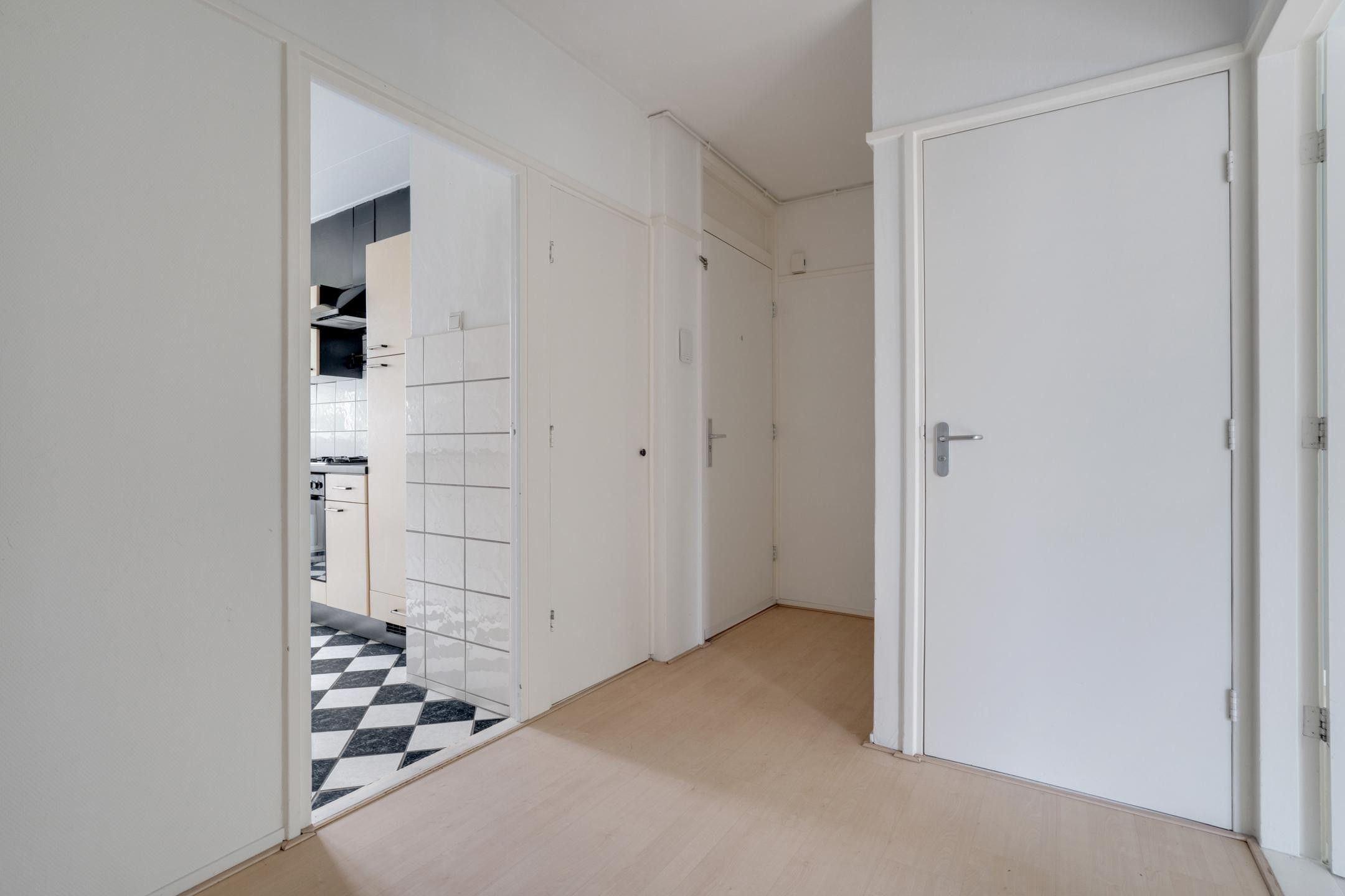 Photo 15 of Roelof van Schevenstraat 72