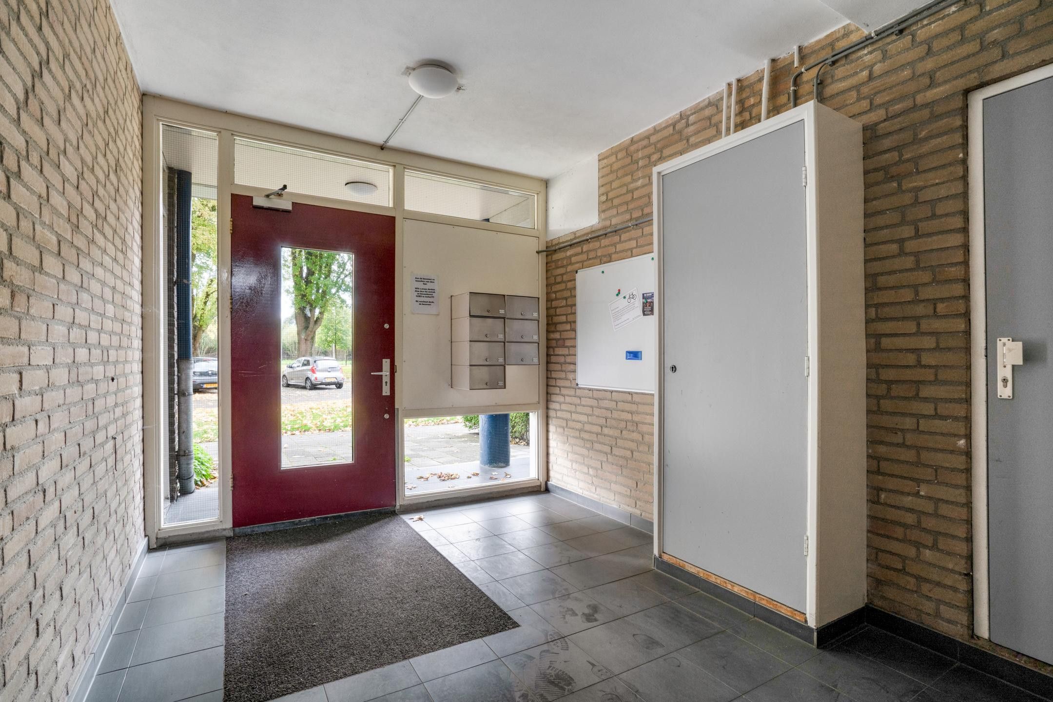 Photo 6 of Roelof van Schevenstraat 72