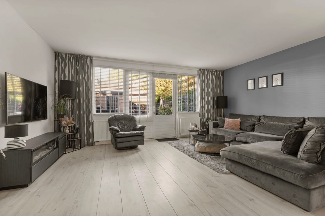 Photo 2 of Camphuysenstraat 34