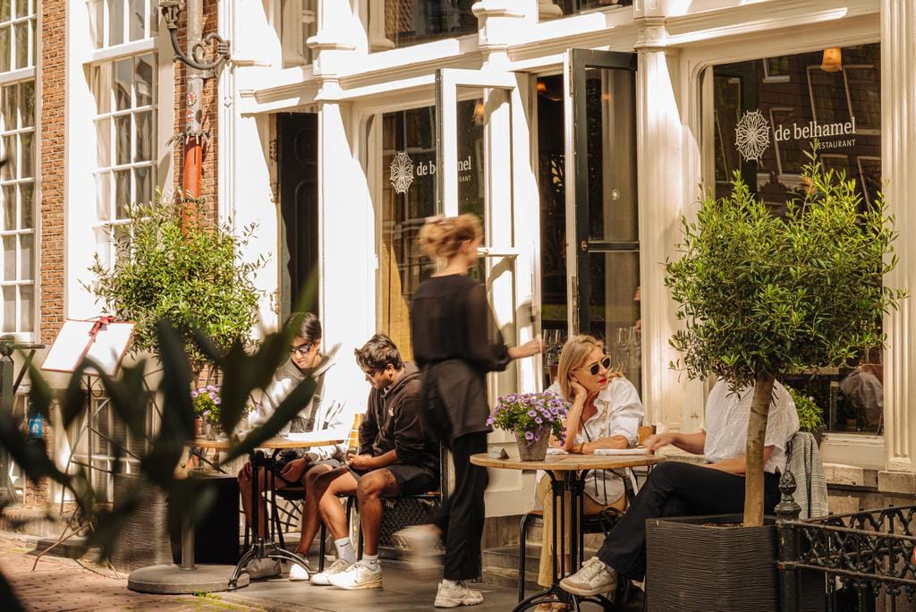 Photo 21 of Haarlemmerstraat 10-B