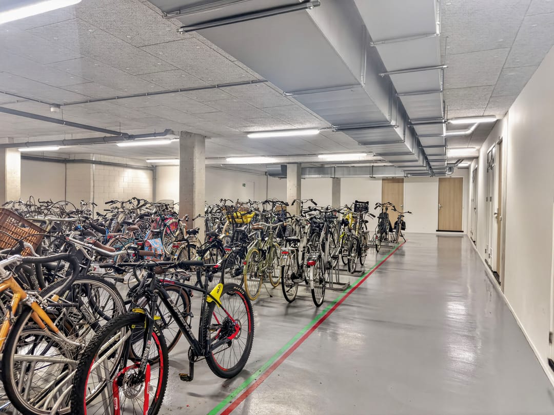Photo 31 of Van Vollenhovenstraat 3-335