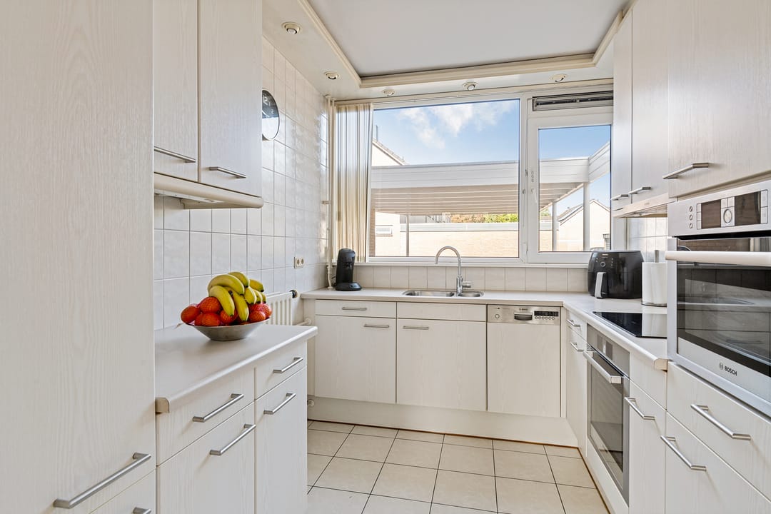 Photo 8 of Staringstraat 153