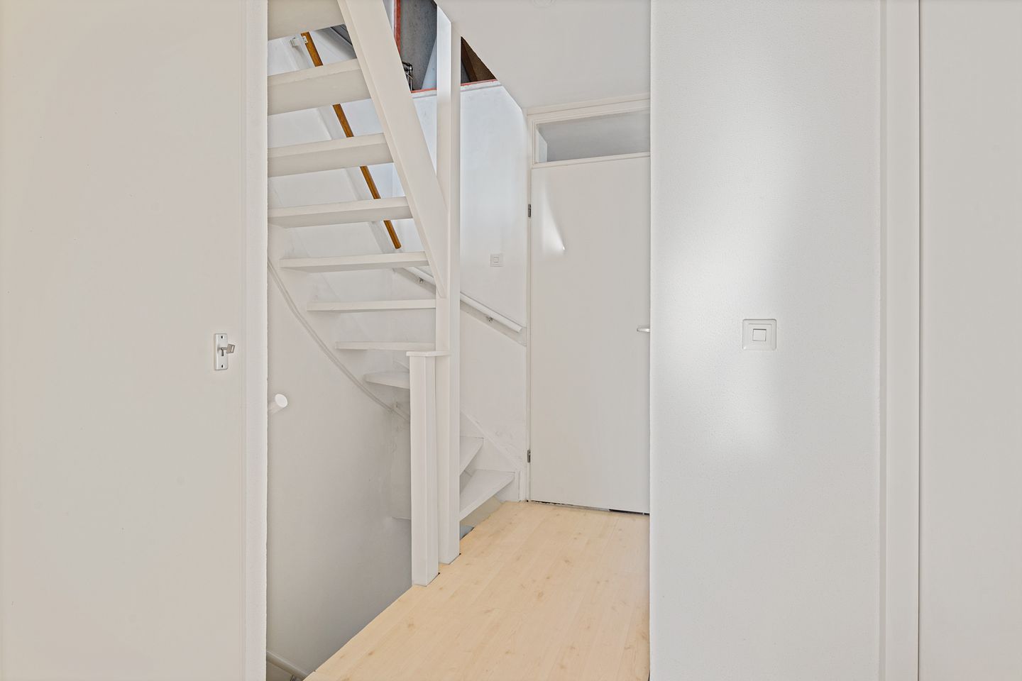 Photo 19 of Staringstraat 153