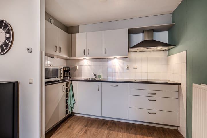 Photo 3 of Zuidoostersingel 37-4