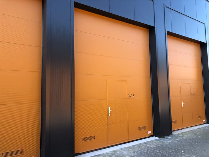 Zeilschip 3-18, Houten