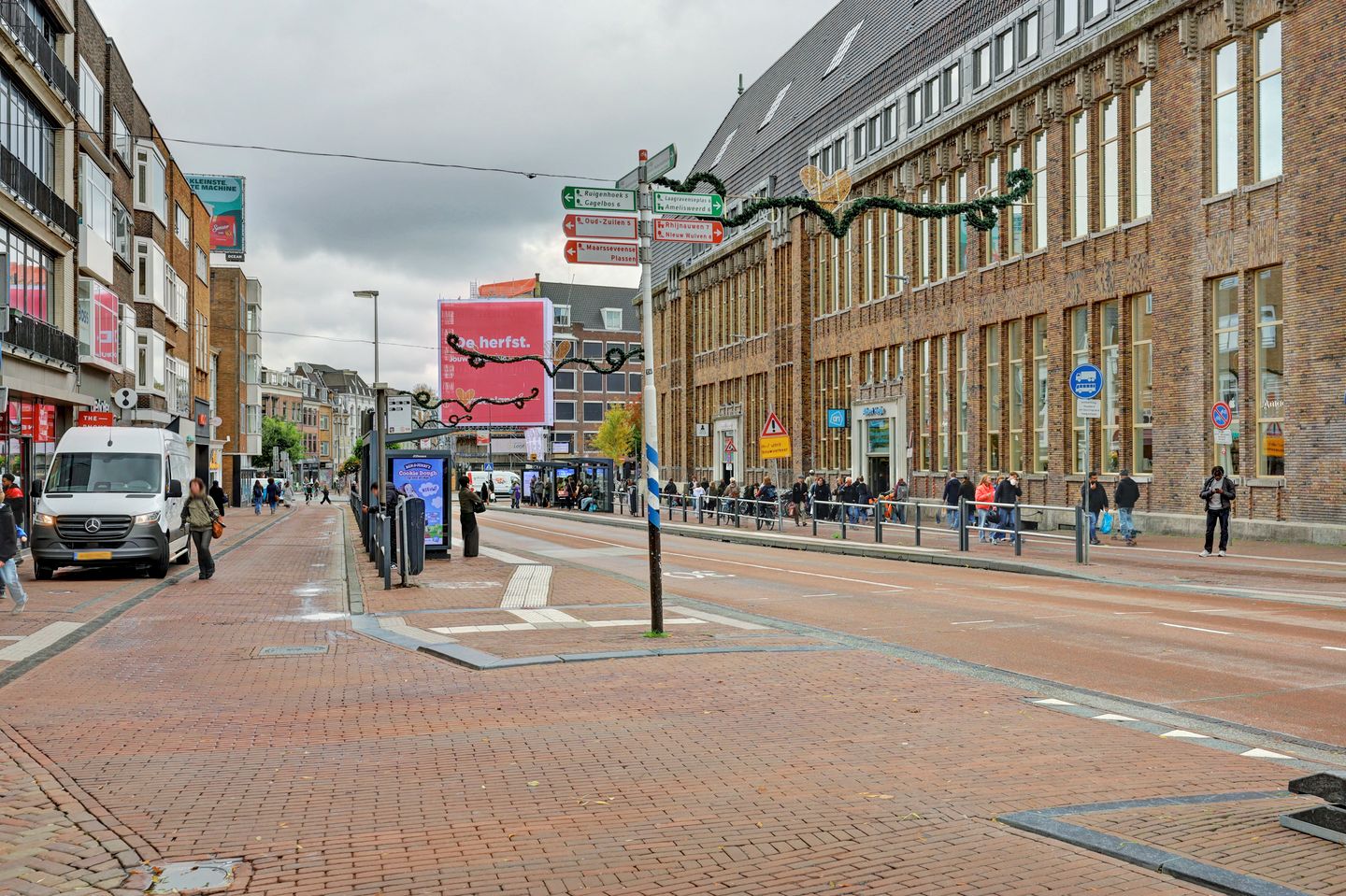 View photo 4 of Lange Viestraat 2-B
