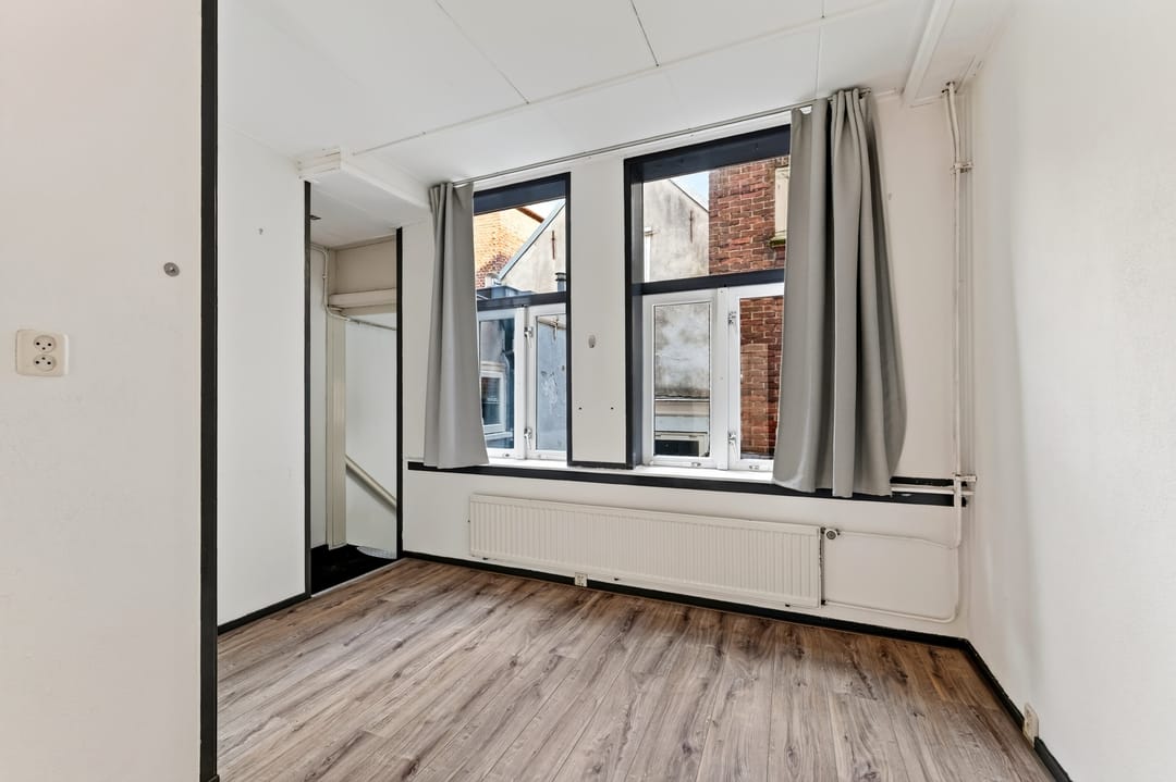 Photo 11 of Noordeinde 32-A