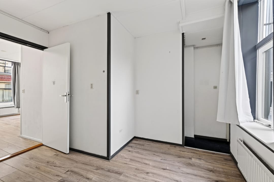 Photo 13 of Noordeinde 32-A