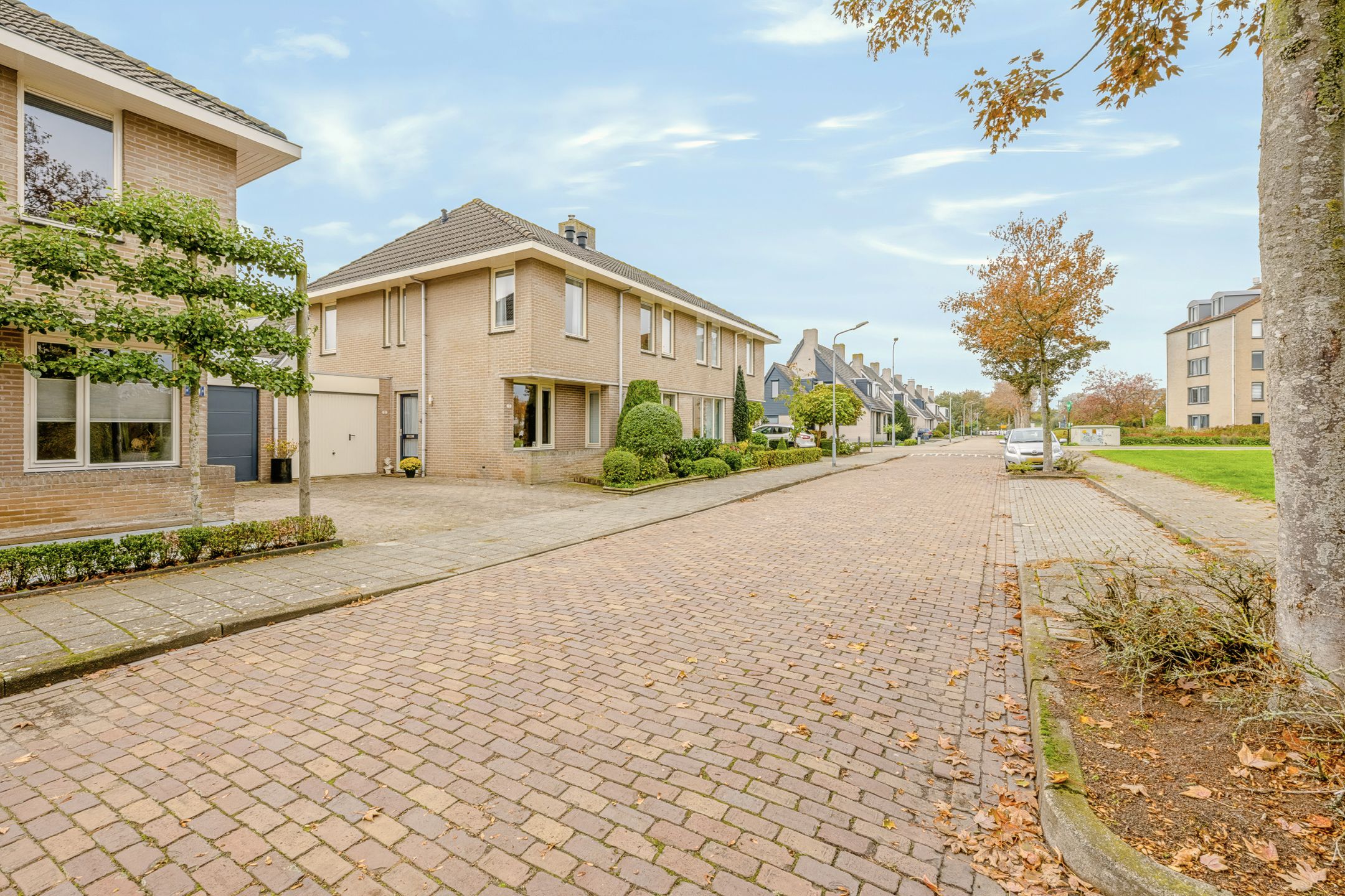 Photo 9 of Schweitzerstraat 31
