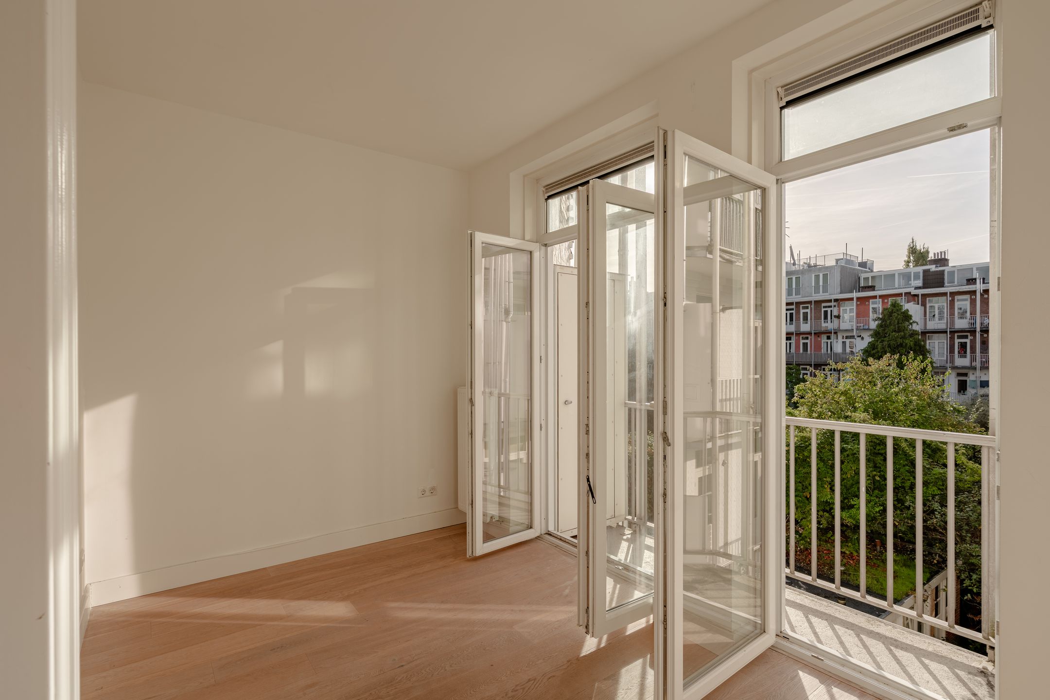 Photo 9 of Jasper Leijnsenstraat 27-2