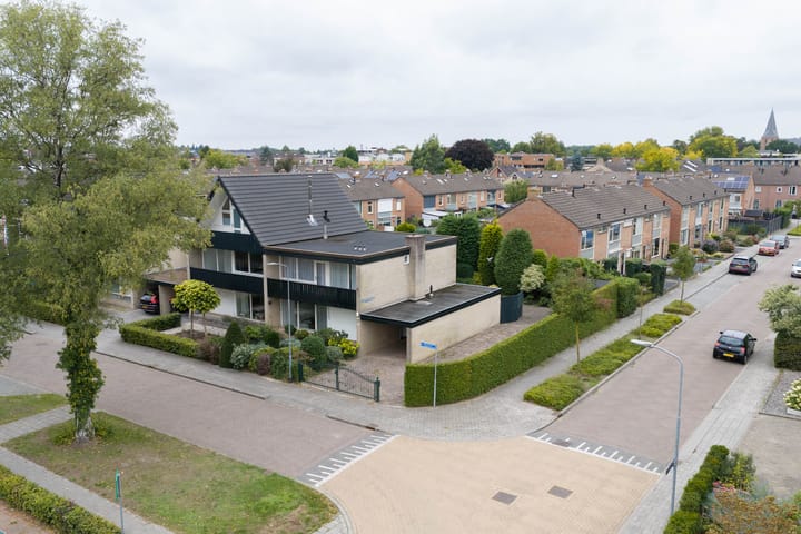 Photo 2 of Wassenaer-Obdamstraat 2
