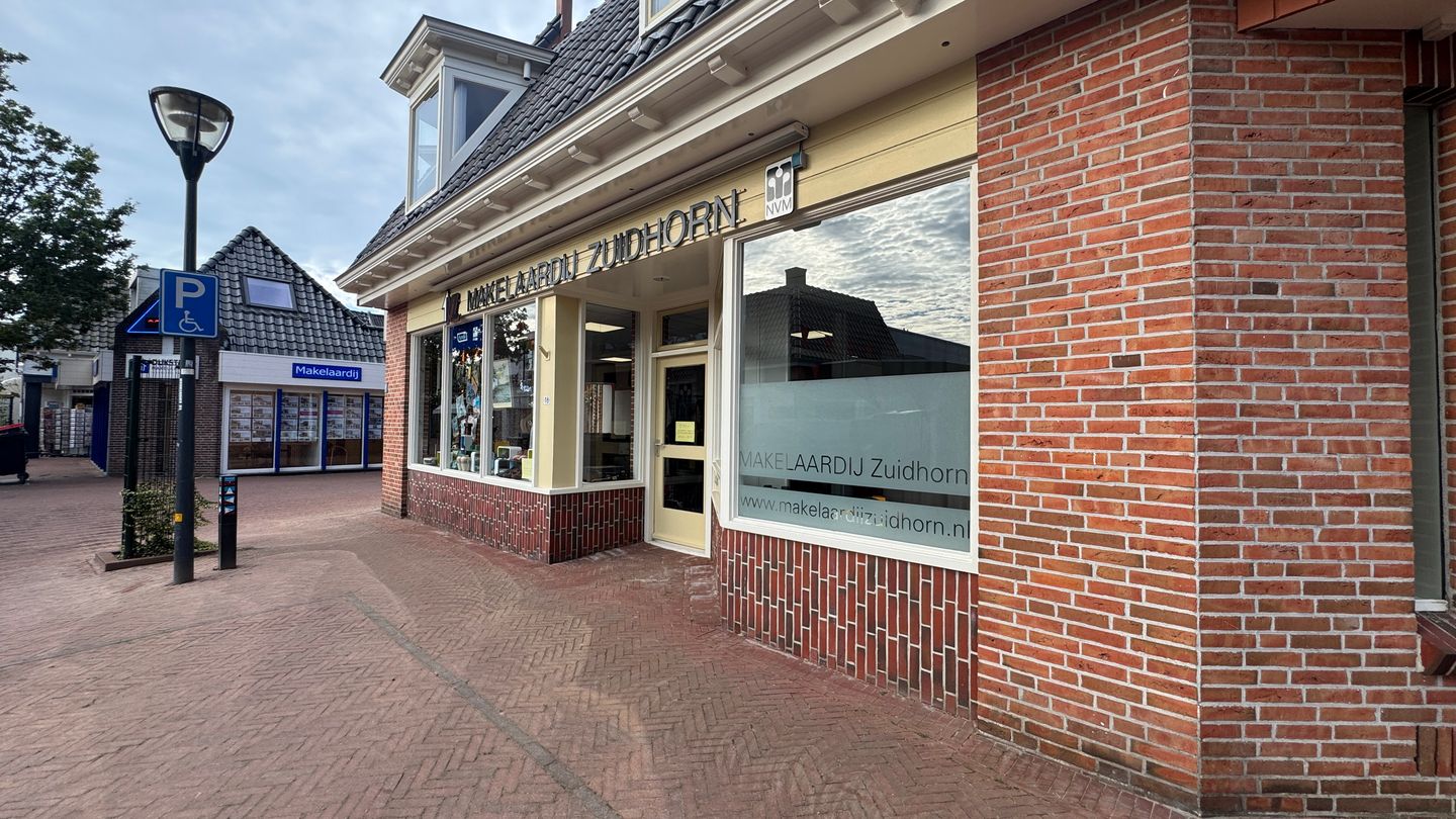 Bekijk foto 2 van Hoofdstraat 18