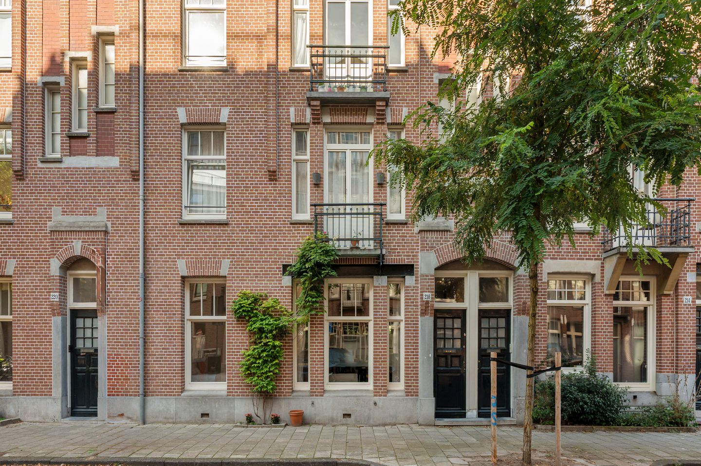 Foto 1 van Eerste Helmersstraat 218-H