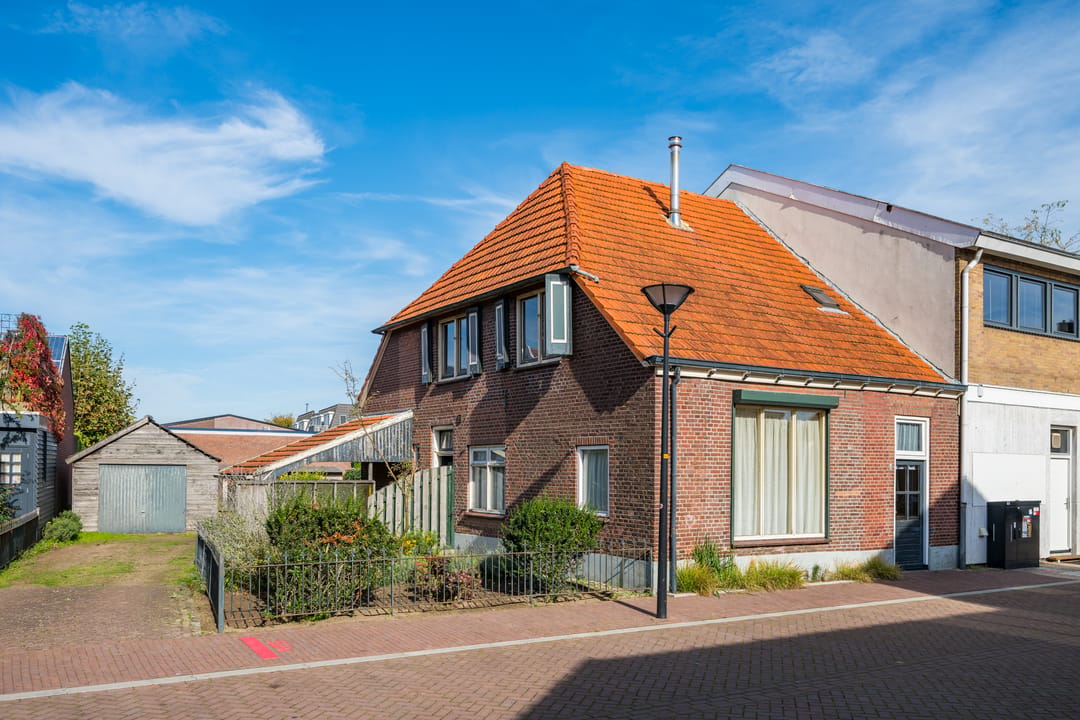 Photo 8 of Dr van der Meerstraat 4