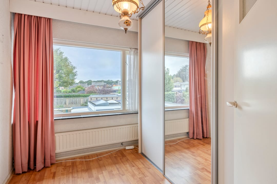Photo 23 of Schoonstraat 60