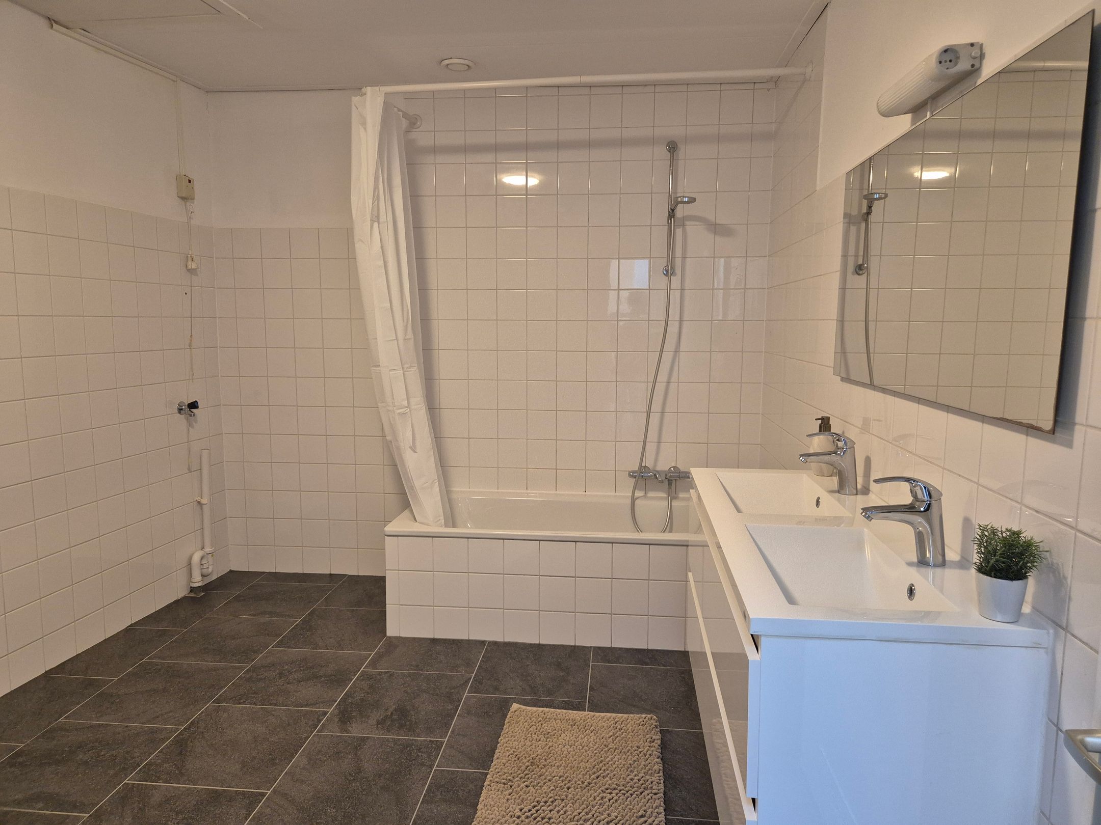 Photo 18 of Adrien Mildersstraat 88-C01
