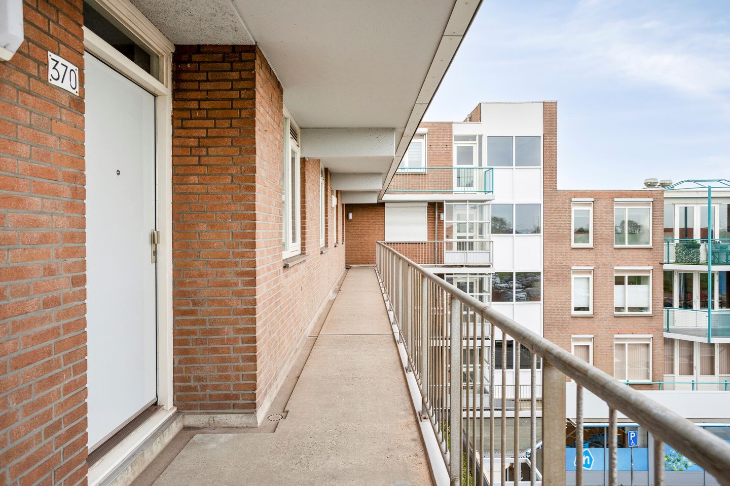 Photo 14 of Prins Hendrikstraat 370
