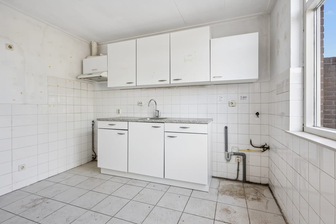 Photo 8 of Van Welderenstraat 14