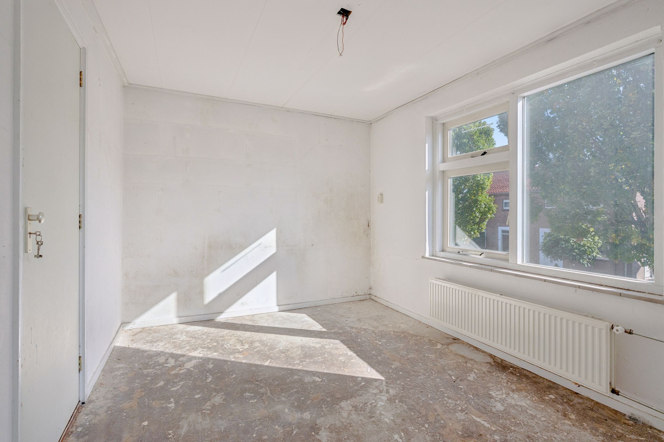 Photo 21 of Van Welderenstraat 14