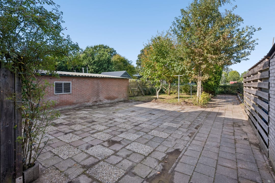 Photo 23 of Van Welderenstraat 14