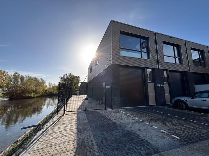 Oosteinde 5-c1, Barendrecht