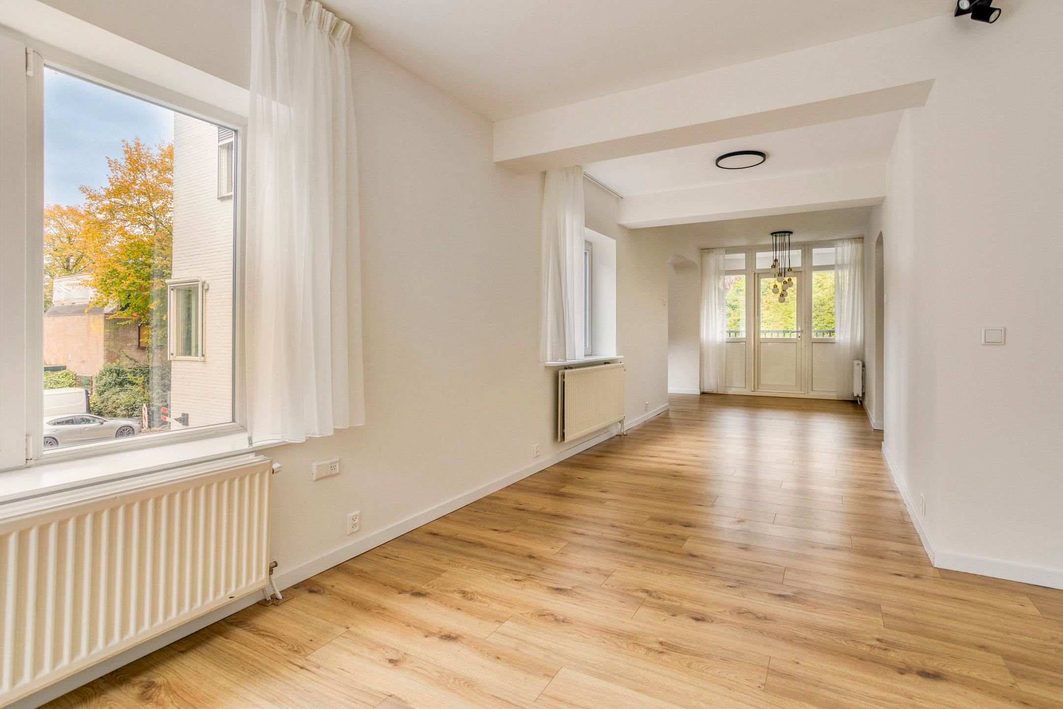 Photo 12 of Van den Berghlaan 329