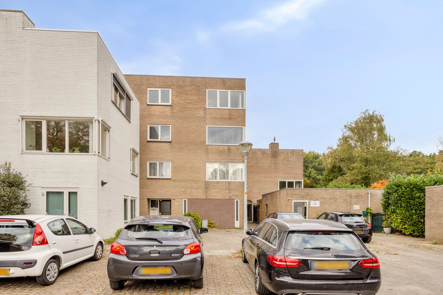 Photo 10 of Van den Berghlaan 329