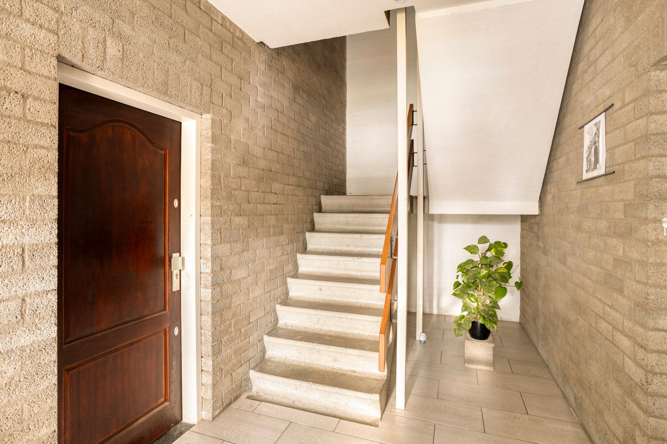 Photo 9 of Van den Berghlaan 329
