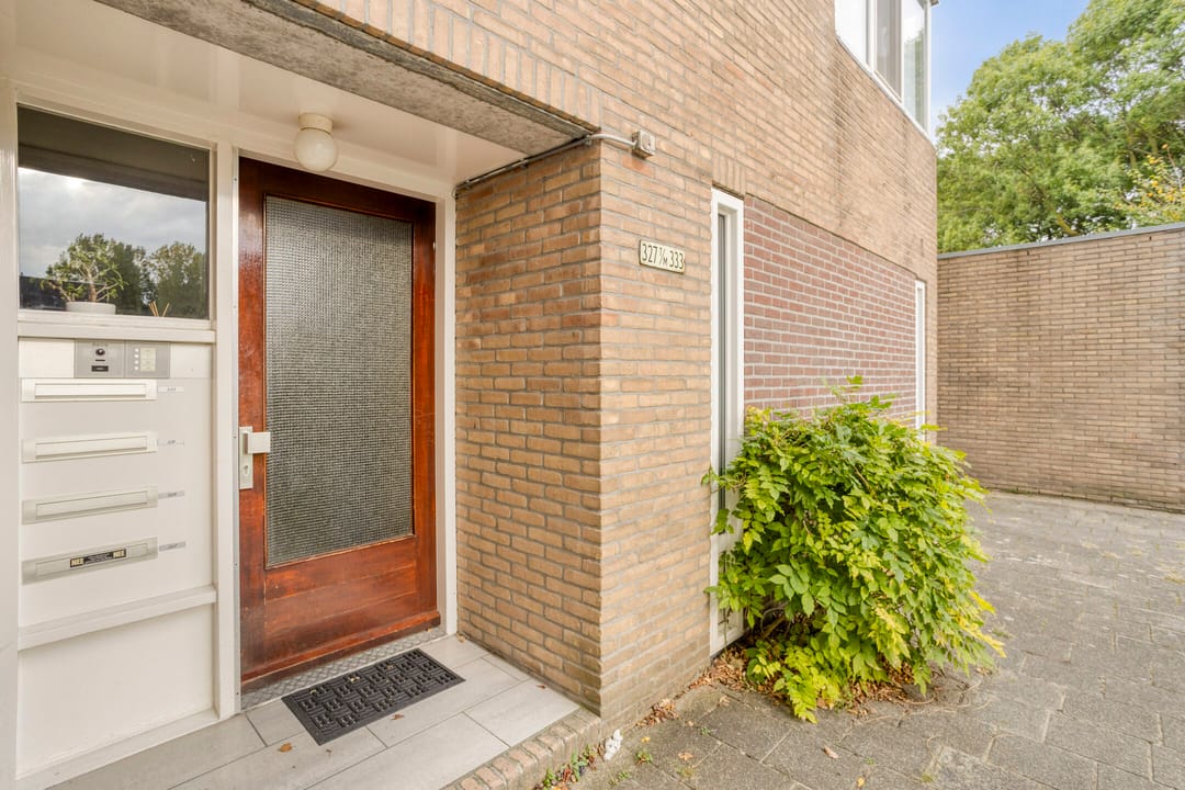 Photo 7 of Van den Berghlaan 329