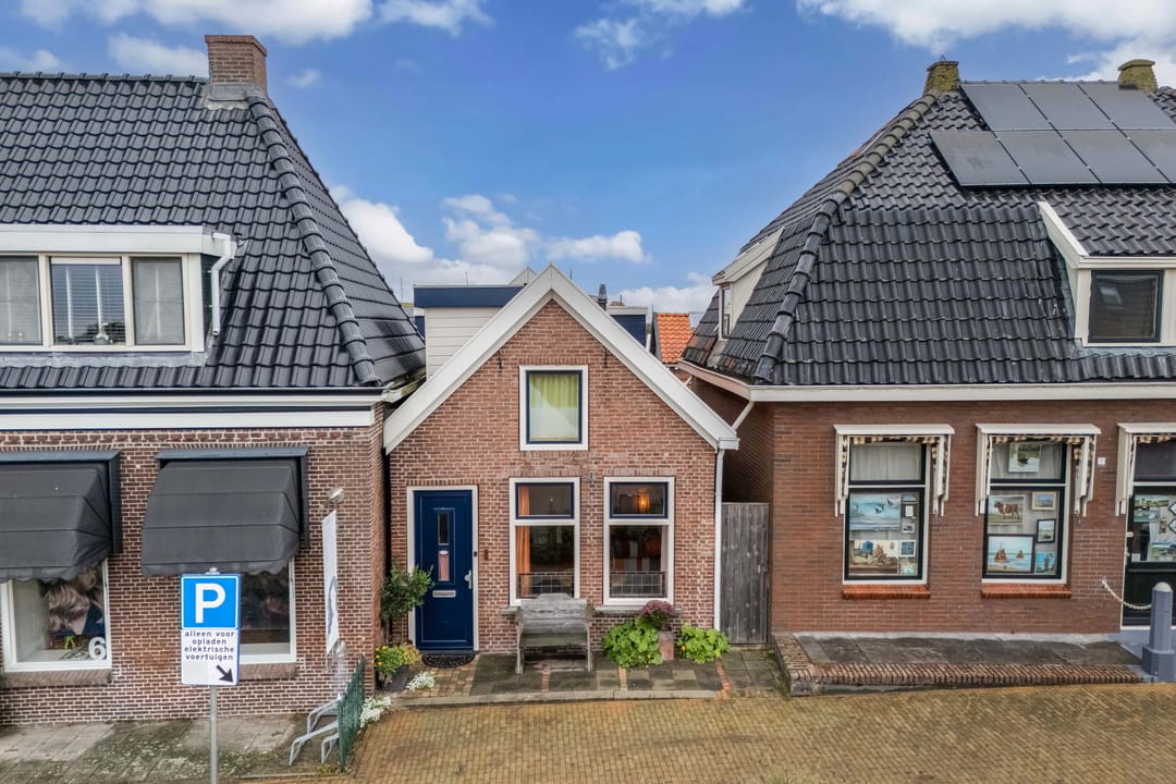 Foto 2 van Voorstraat 4