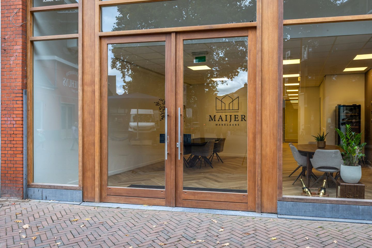 View photo 5 of Hoofdstraat 141
