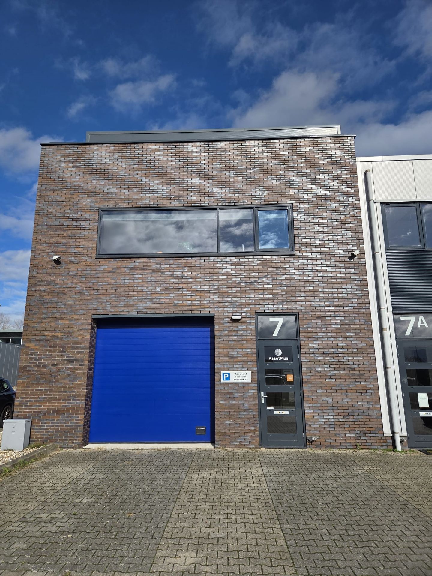 Bekijk foto 2 van Neerlandia 7