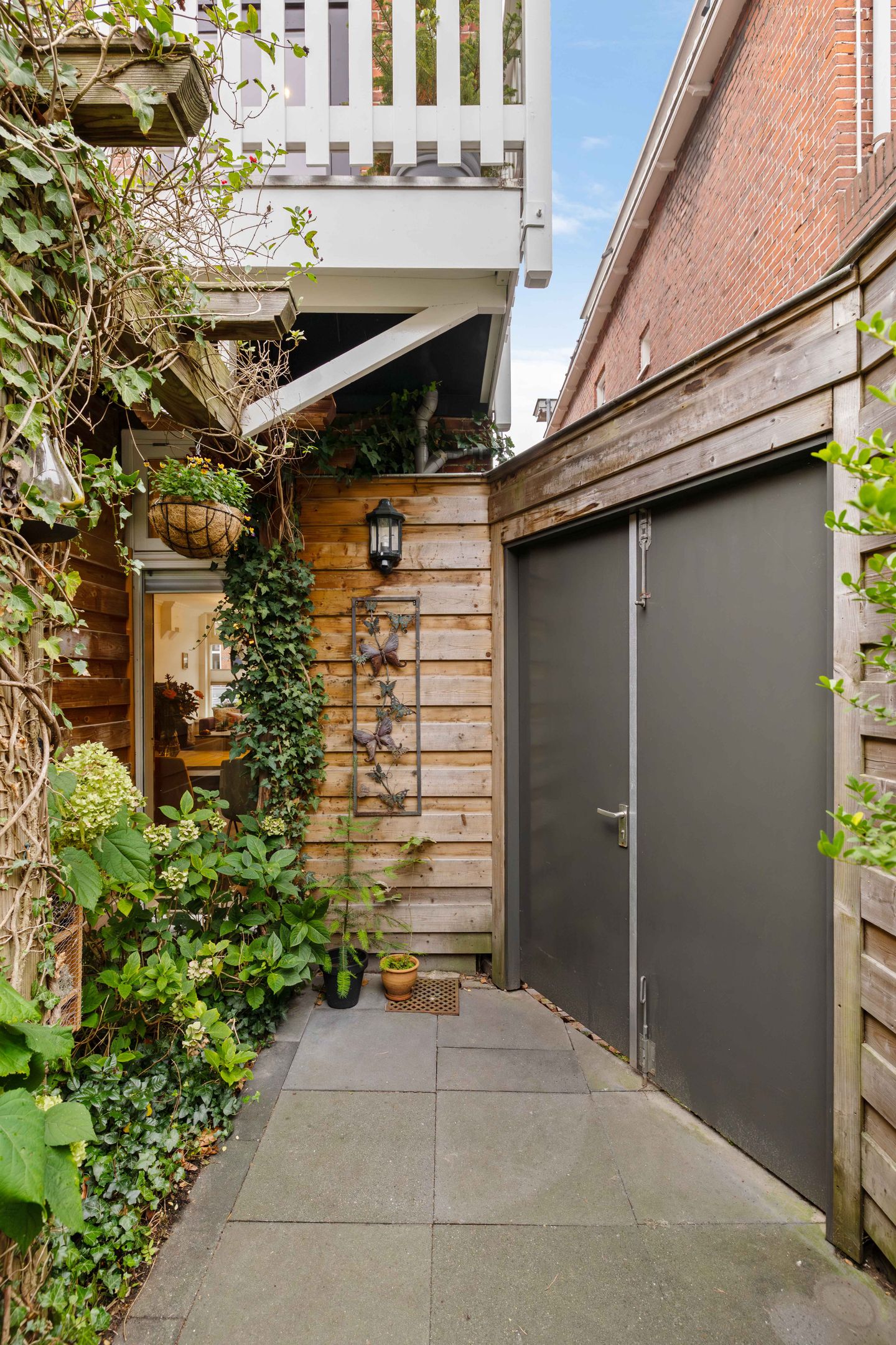 Photo 49 of Emmastraat 22-A