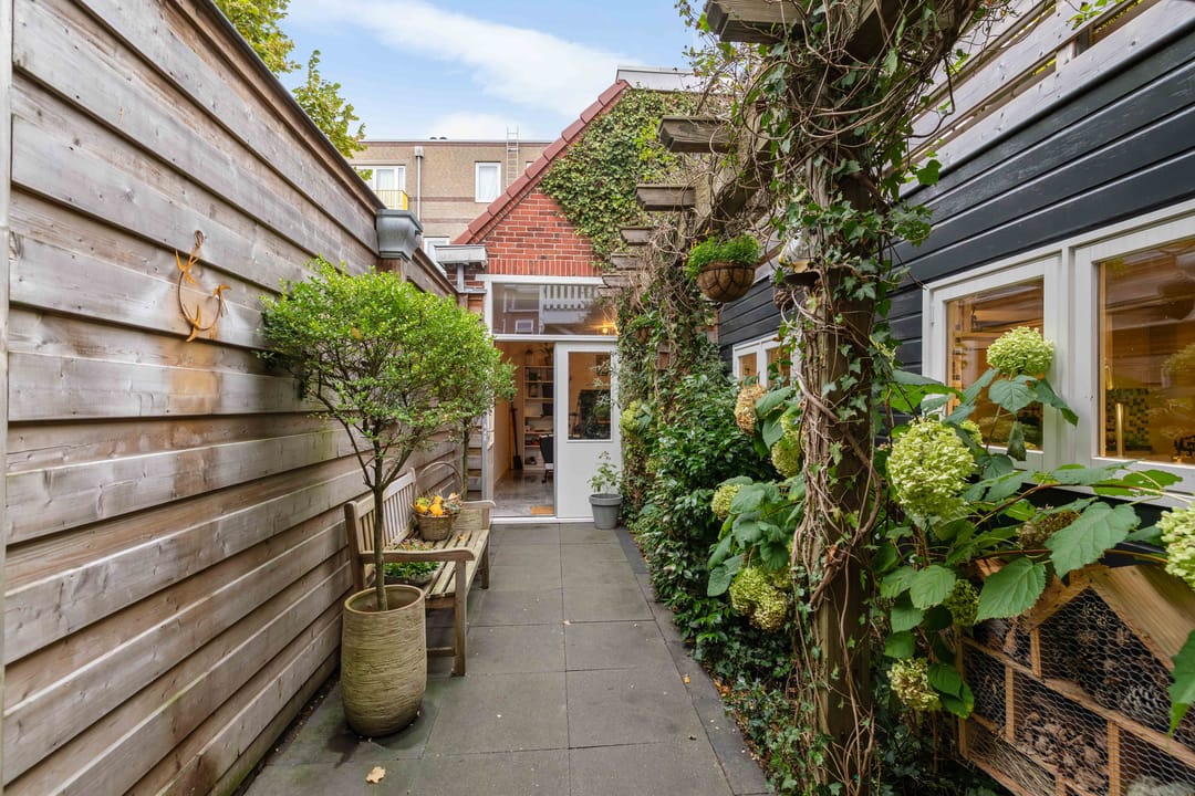 Photo 46 of Emmastraat 22-A