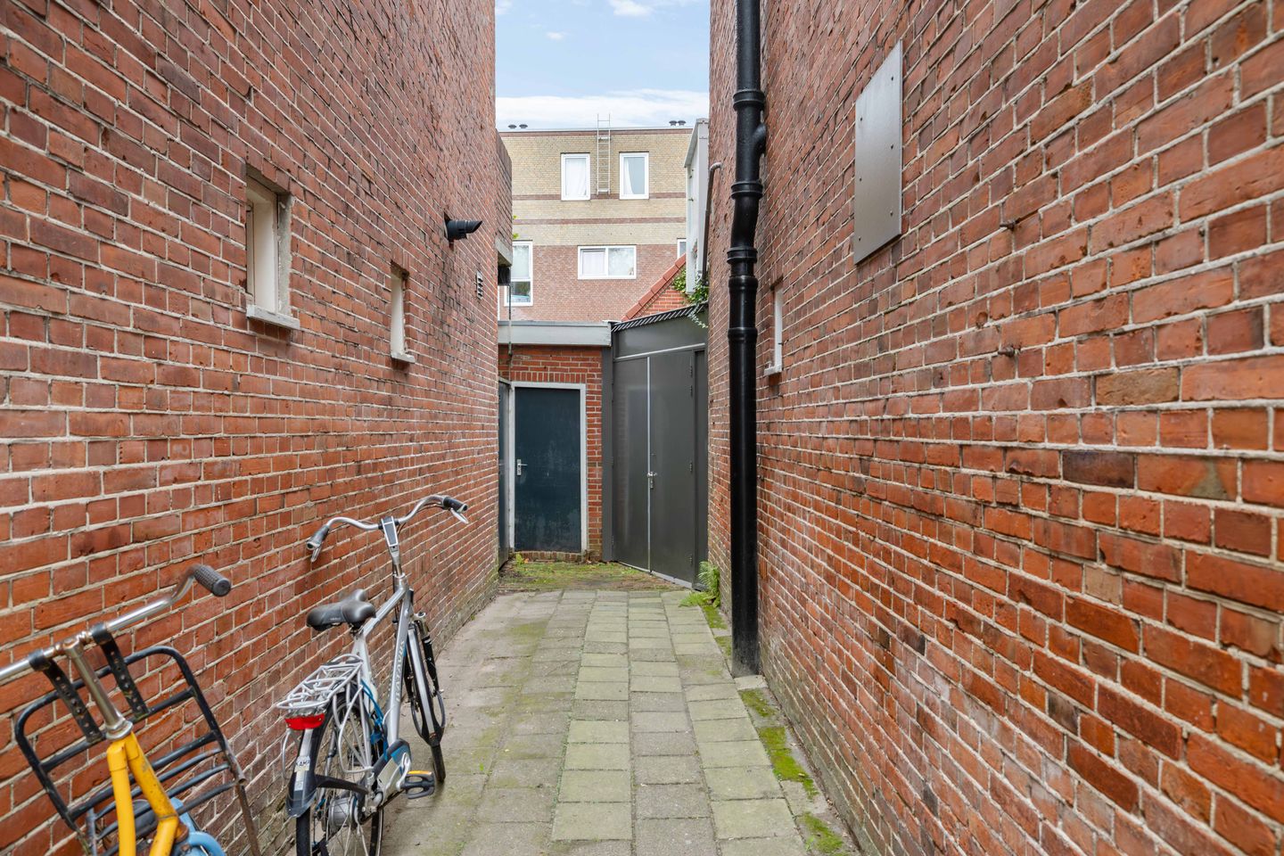 Photo 50 of Emmastraat 22-A